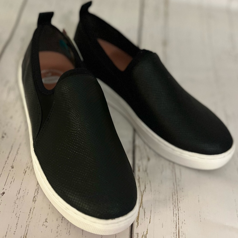 Dr. Scholl’s Slip on tennie
